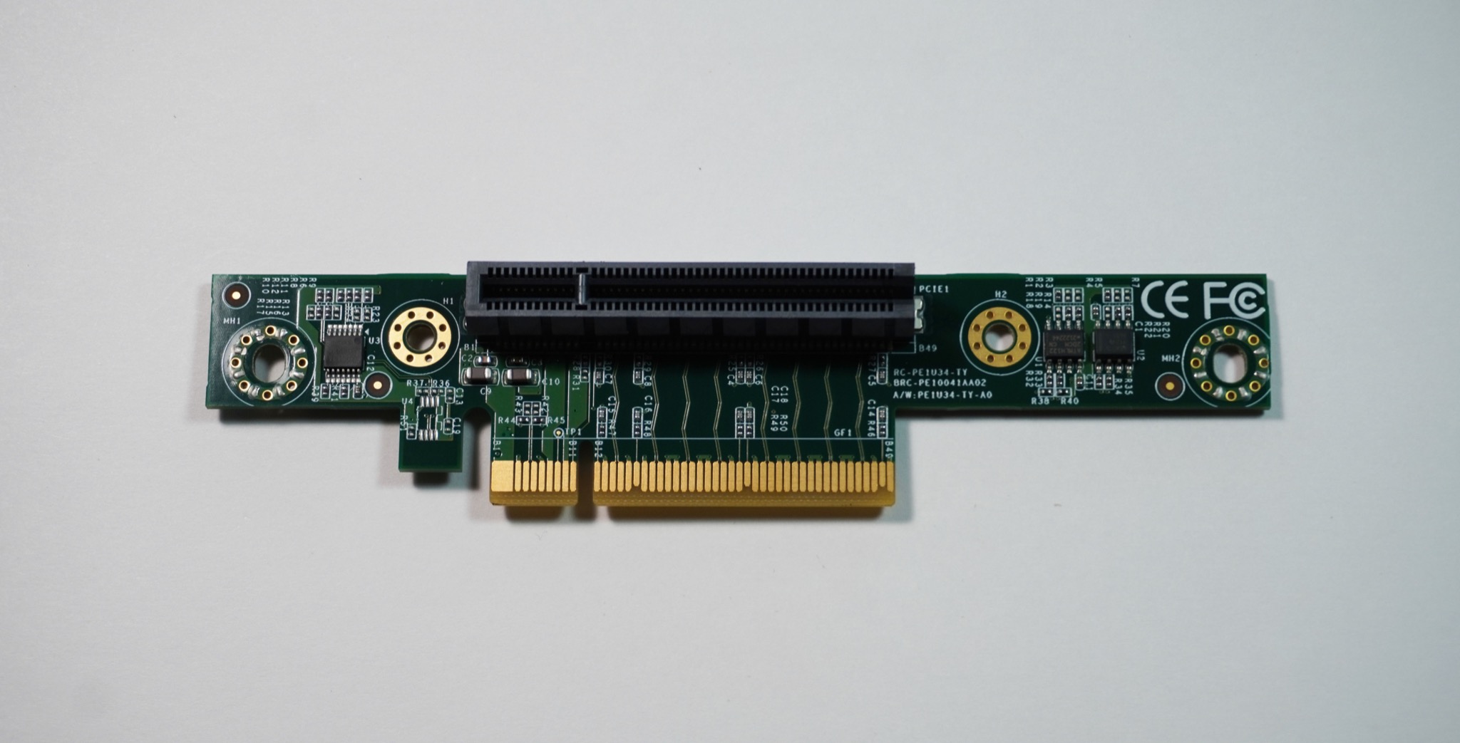 ARC1-PEX8G4 · 1U 1-slot PCIe x8 fixed riser