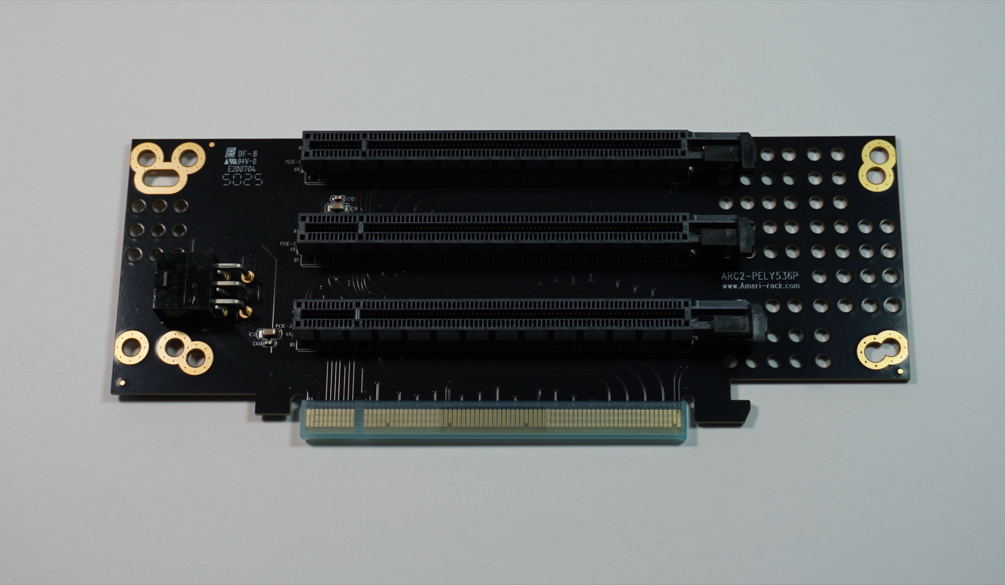 ARC2-PELY536P · 2U PCIe x16 trifurcated riser, triple x16 at x8, x4, x4