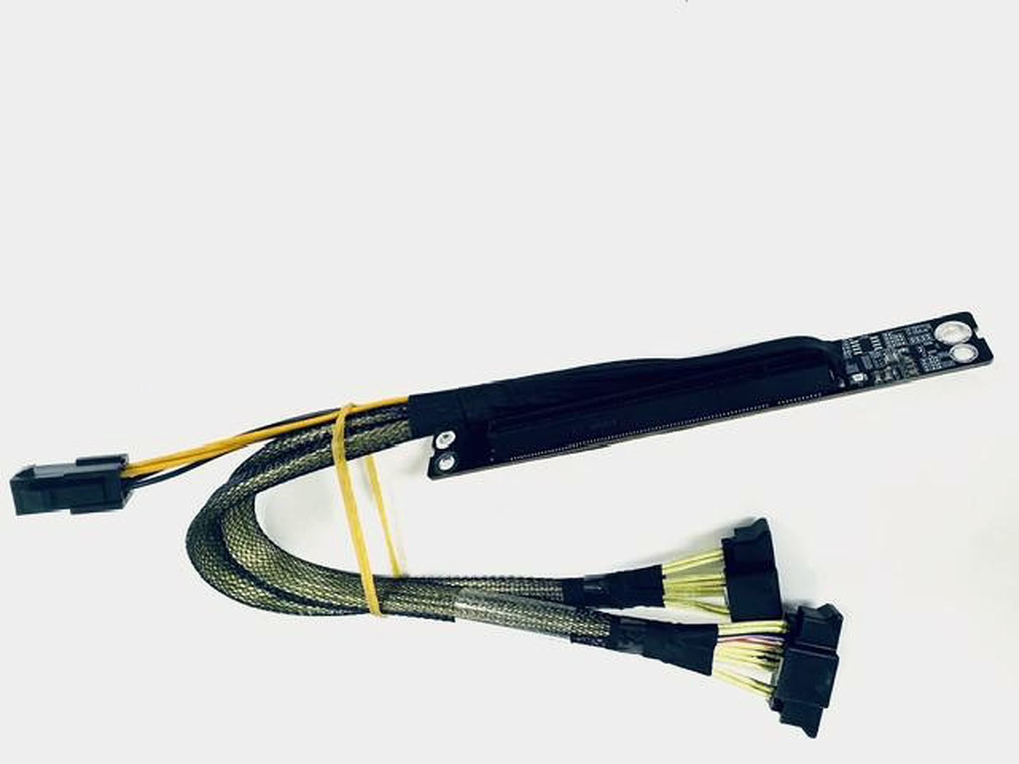 CBL-MT21A2X8MX16F-C25 · SFF-TA-1033 dual MCIO 8i riser cable to PCIe x16 CEM, 250 mm